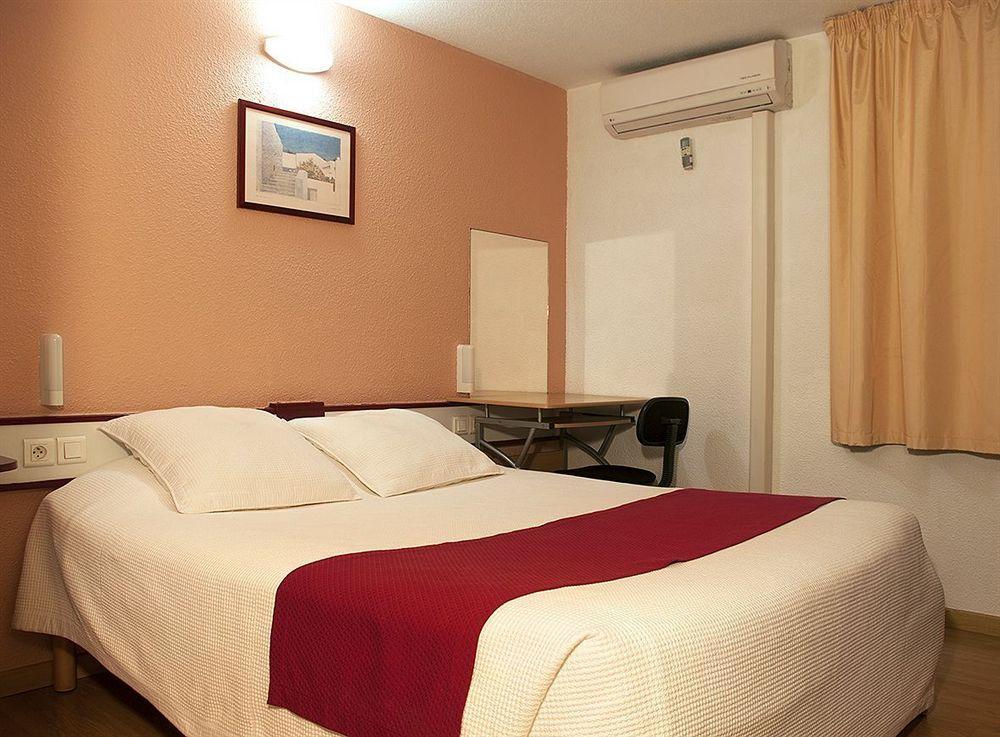 Fasthotel Mont De Marsan - Un Hotel Fh Collection Bagian luar foto